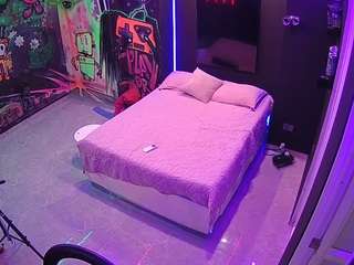 voyeurcam-casa-salsa-disturbed webcam