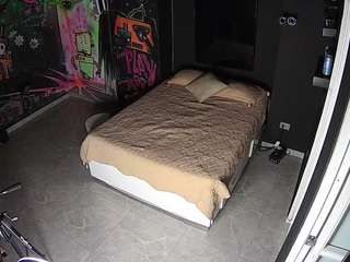 voyeurcam-casa-salsa-disturbed