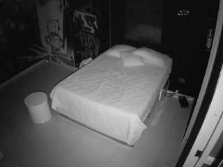 voyeurcam-casa-salsa-disturbed