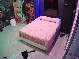 voyeurcam-casa-salsa-disturbed