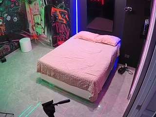 voyeurcam-casa-salsa-disturbed