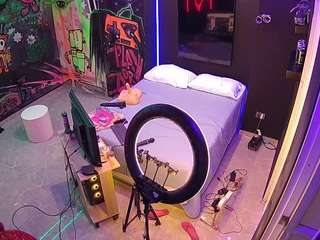 voyeurcam-casa-salsa-disturbed