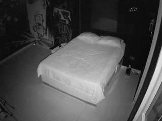 voyeurcam-casa-salsa-disturbed