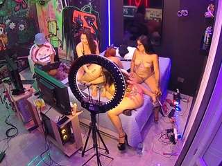 le modèle voyeurcam-casa-salsa-disturbed est en webcam porno dans un show sur le site camsoda, il possède les tags suivants: ass,badbitch,dildo or vibrator,fingering,flashing,no drinking,no smoking,teen 18,voyeur,young adult,hd