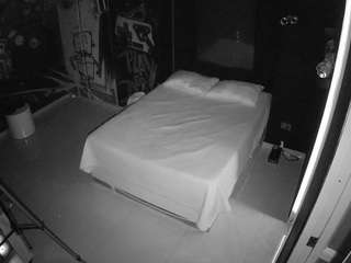 voyeurcam-casa-salsa-disturbed