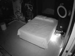 voyeurcam-casa-salsa-disturbed
