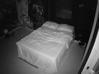 voyeurcam-casa-salsa-disturbed