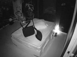 voyeurcam-casa-salsa-disturbed