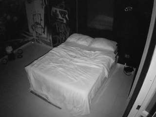 voyeurcam-casa-salsa-disturbed