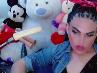 alissonsaenzz webcam model