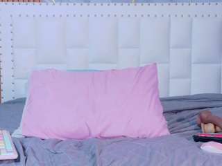 indiancutiie Live Webcam on CamSoda