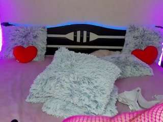 lola010101 live webcam show