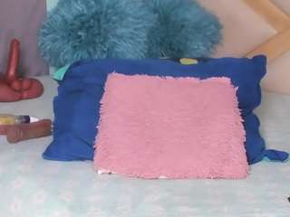 sophie-sweett Live Webcam on CamSoda