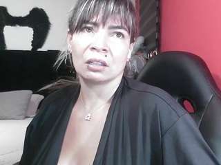 yayita81 Live Webcam on CamSoda