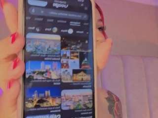 hanna-red Live Webcam on CamSoda