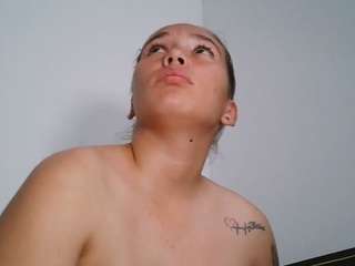 miavaleria live webcam show