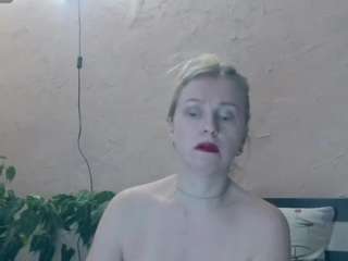 servallinya Live Webcam on CamSoda