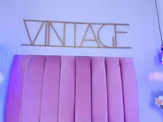 Niki-White's Live Sex Cam Show