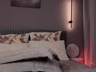adelheid1's Live Sex Cam Show