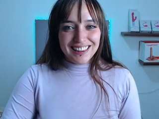 AnyelaBubble live webcam show