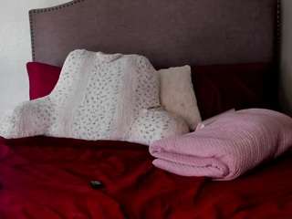 yiaunaniree Live Webcam on CamSoda