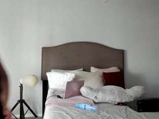 yiaunaniree webcam