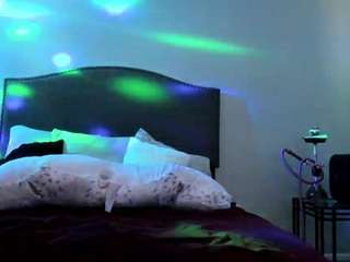 yiaunaniree webcam