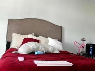 yiaunaniree webcam
