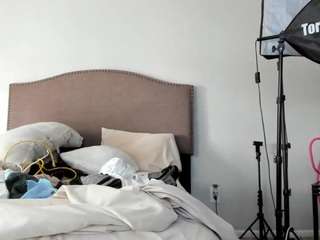 yiaunaniree webcam