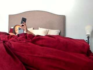 yiaunaniree webcam model