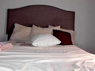 yiaunaniree webcam