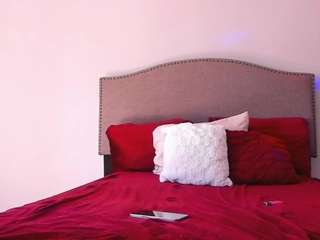 yiaunaniree Live Webcam on CamSoda