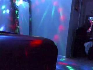 yiaunaniree live webcam show