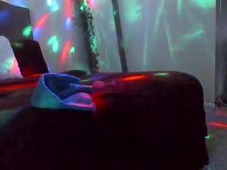 YAYA live webcam show