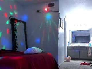 YAYA live webcam show
