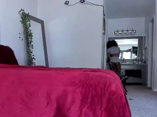 YAYA live webcam show