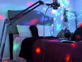 le modèle yiaunaniree est en webcam porno dans un show sur le site camsoda, il possède les tags suivants: amateur,sph,anal,lush,mature,play,shaved-pussy,skinny,slut,solo,squirt,full-nudity,strip,tease,thong,tight,tiny tits,toys,wet,young