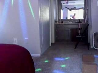 YAYA live cam preview