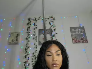 YAYA's Live Sex Cam Show