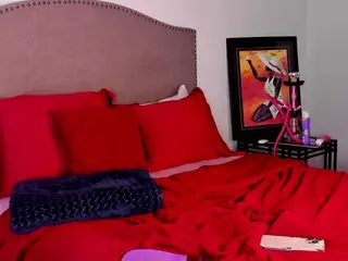 YAYA's Live Sex Cam Show