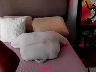 YAYA's Live Sex Cam Show