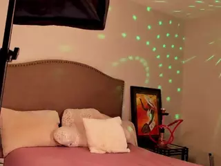 YAYA's Live Sex Cam Show