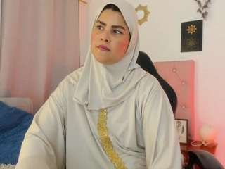 Live cam show with AishaAmin