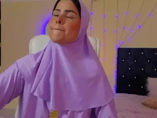 AishaAmin's Live Sex Cam Show