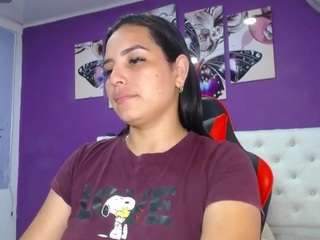 lia-cute19 from CamSoda is Freechat