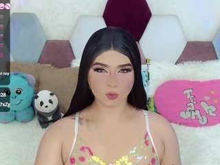 miss-adriana Live Webcam on CamSoda