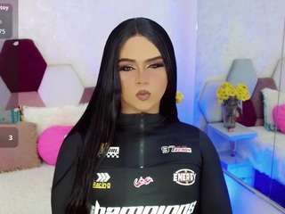 miss-adriana