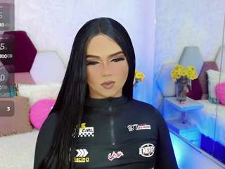 miss-adriana