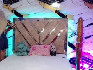 miss-adriana live webcam show