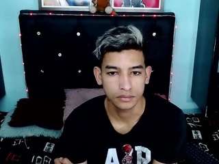 oliverttwink1 Live Webcam on CamSoda